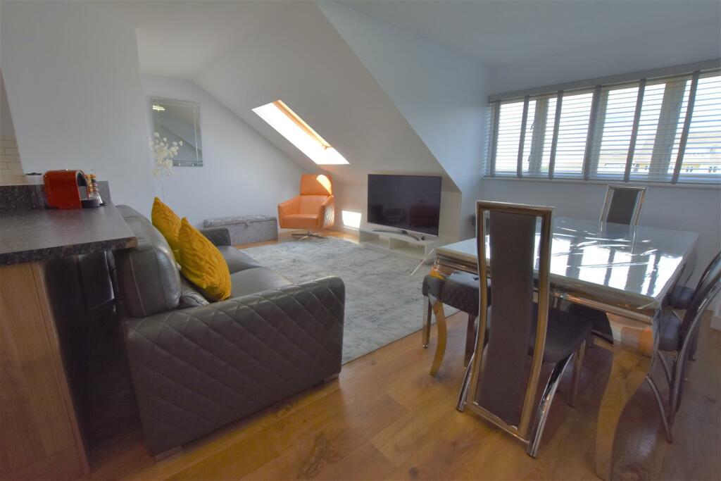 2 bed Apartment for rent in West Drayton. From Cameron Group