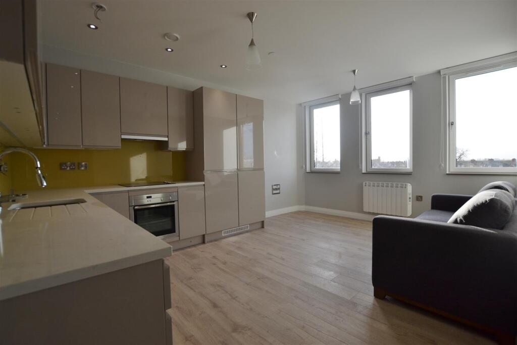 2 bed Apartment for rent in West Drayton. From Cameron Group