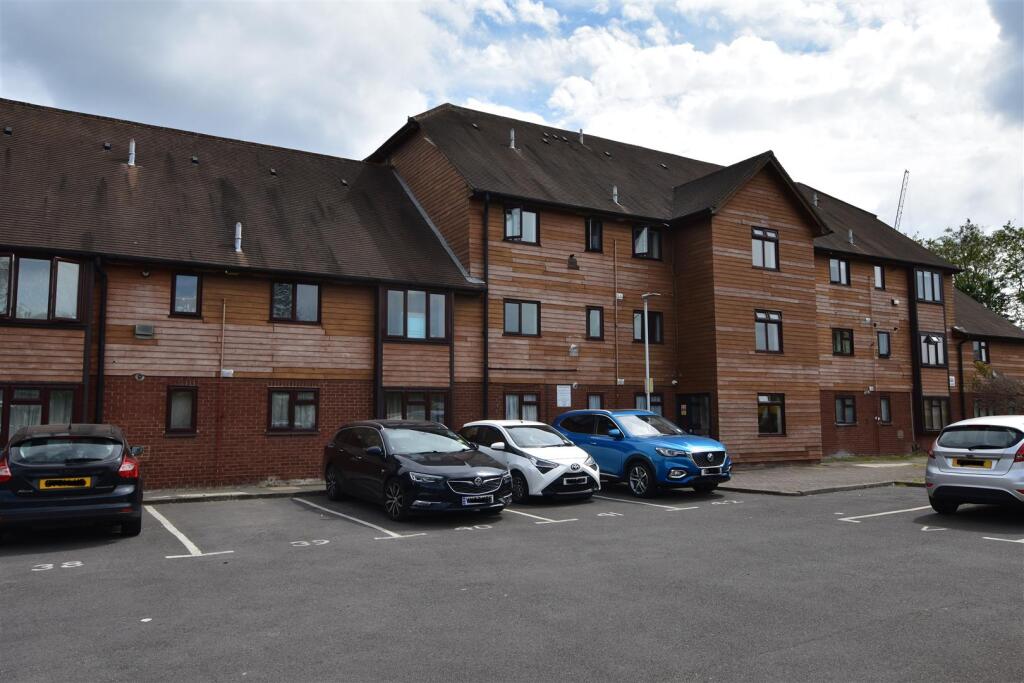 1 bed Apartment for rent in Yiewsley. From Cameron Group 1 bed Apartment for rent in Yiewsley. From Cameron Group