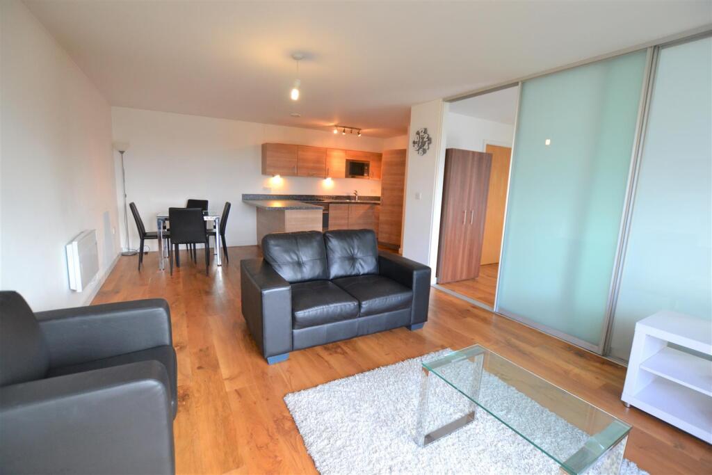 3 bed Apartment for rent in West Drayton. From Cameron Group