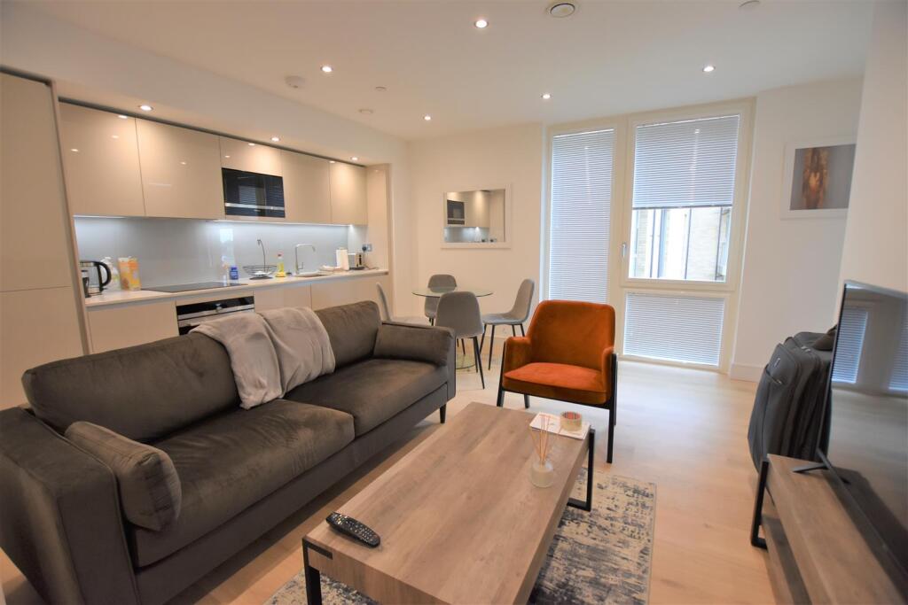 1 bed Apartment for rent in Yiewsley. From Cameron Group