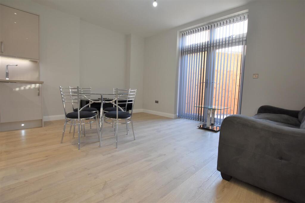 1 bed Apartment for rent in Yiewsley. From Cameron Group 1 bed Apartment for rent in Yiewsley. From Cameron Group