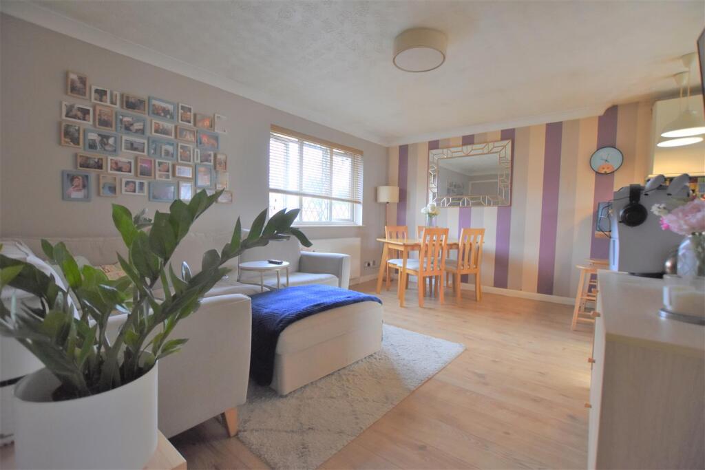 2 bed Annexe for rent in Yiewsley. From Cameron Group