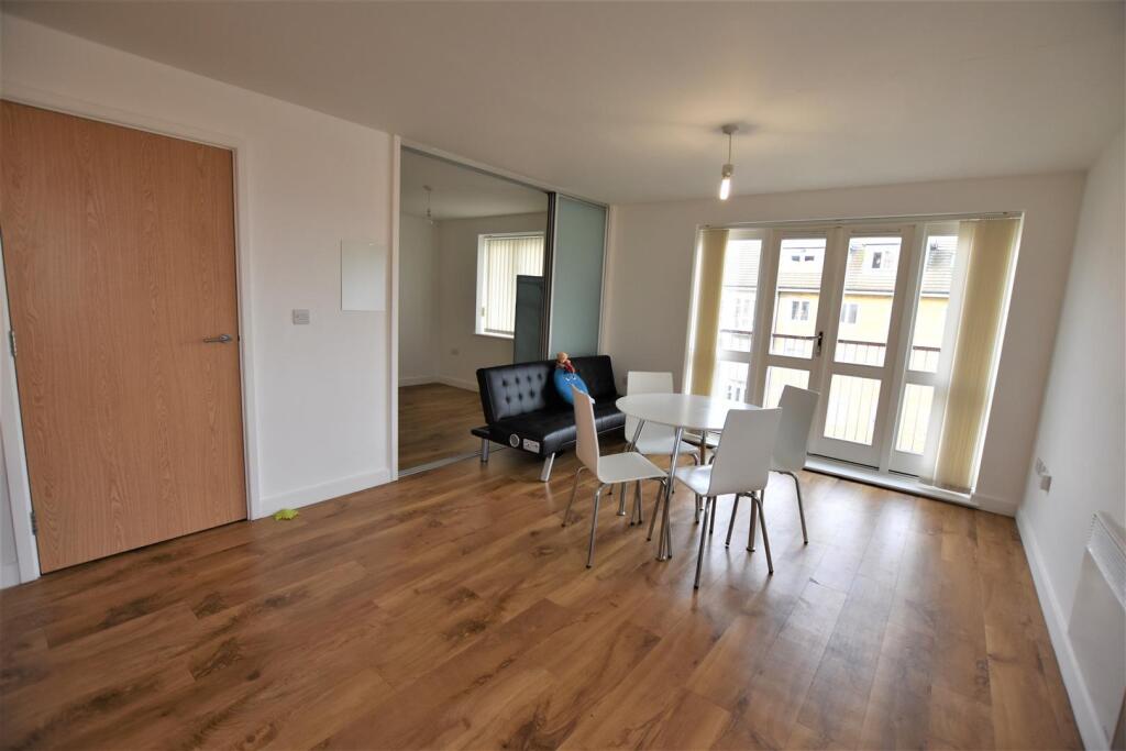 2 bed Apartment for rent in West Drayton. From Cameron Group