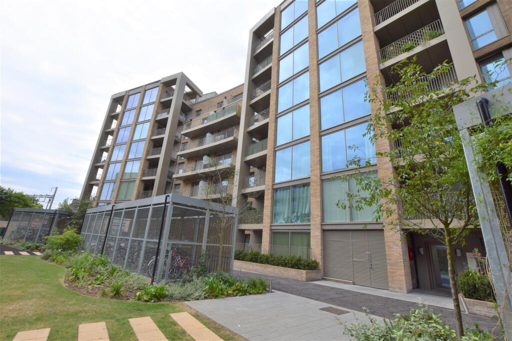 1 bed Apartment for rent in West Drayton. From Cameron Group 1 bed Apartment for rent in West Drayton. From Cameron Group