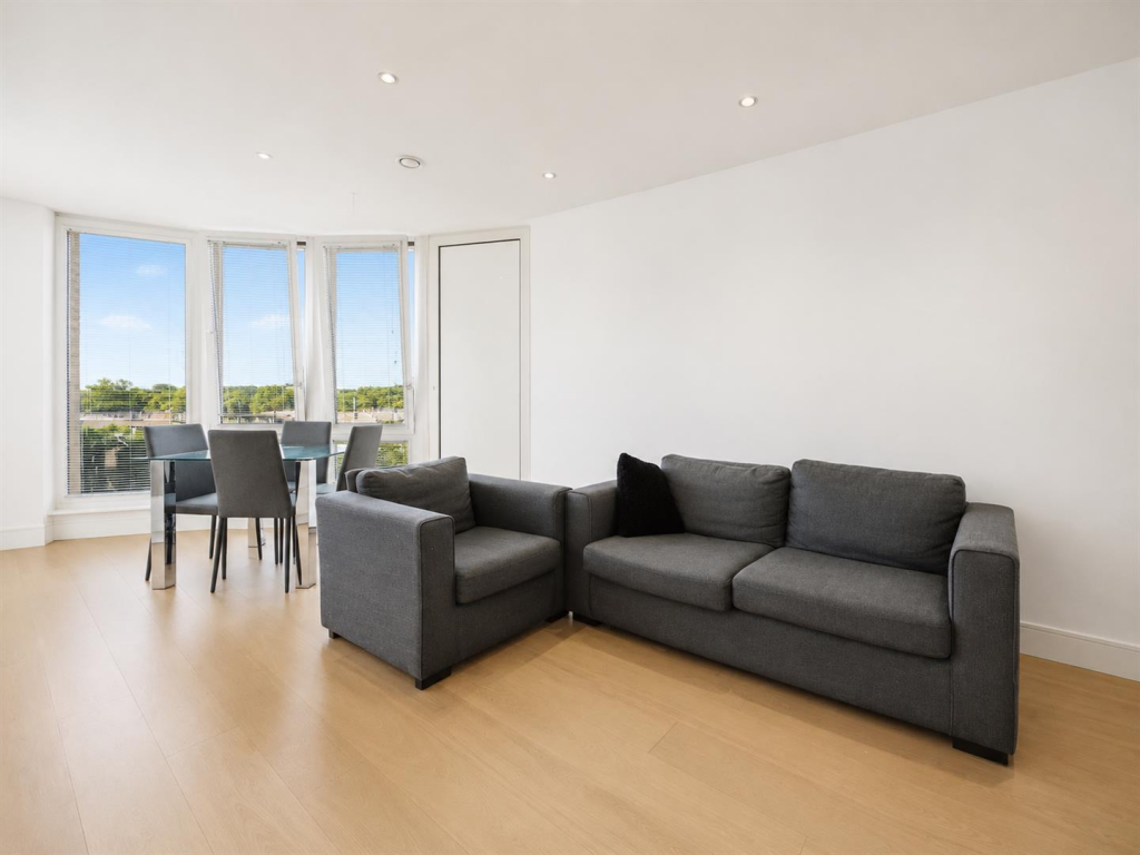 2 bed Apartment for rent in West Drayton. From Cameron Group