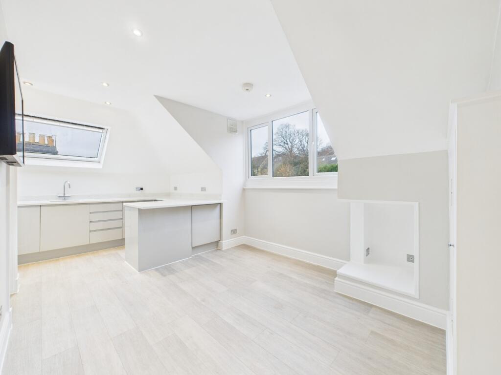 1 bed 1st Floor Flat for rent in Beckenham. From Capital Estate Agents - Bromley