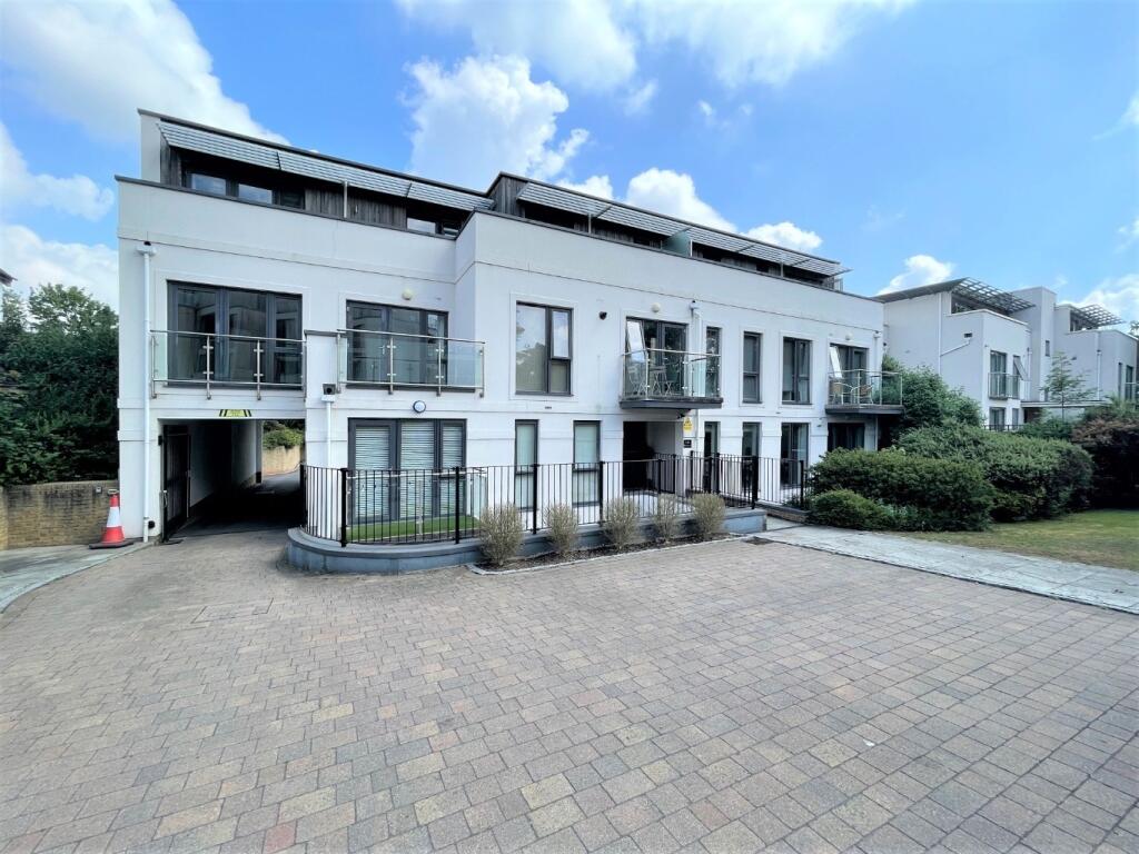 1 bed Apartment for rent in Beckenham. From Capital Estate Agents - Bromley 1 bed Apartment for rent in Beckenham. From Capital Estate Agents - Bromley