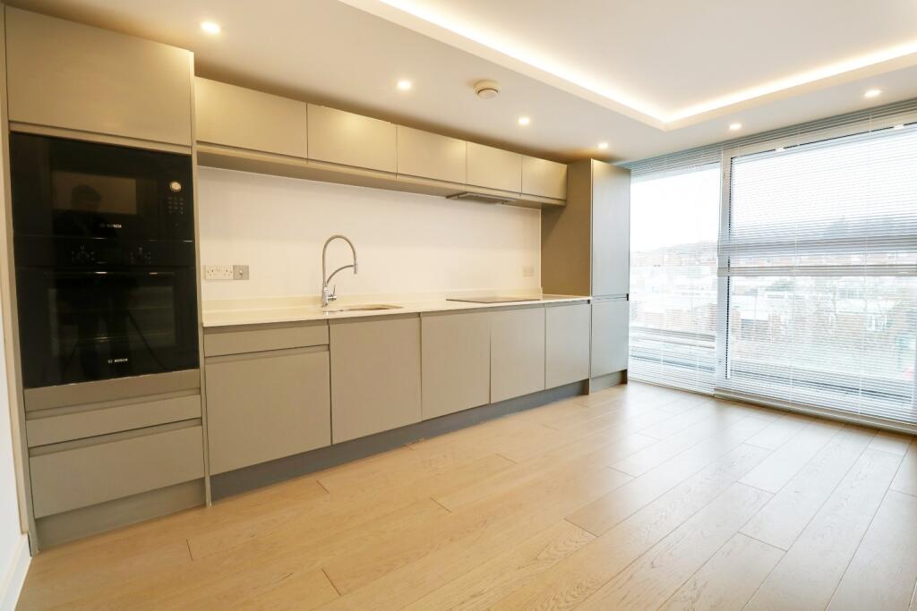 2 bed 1st Floor Flat for rent in Keston Mark. From Capital Estate Agents - Bromley