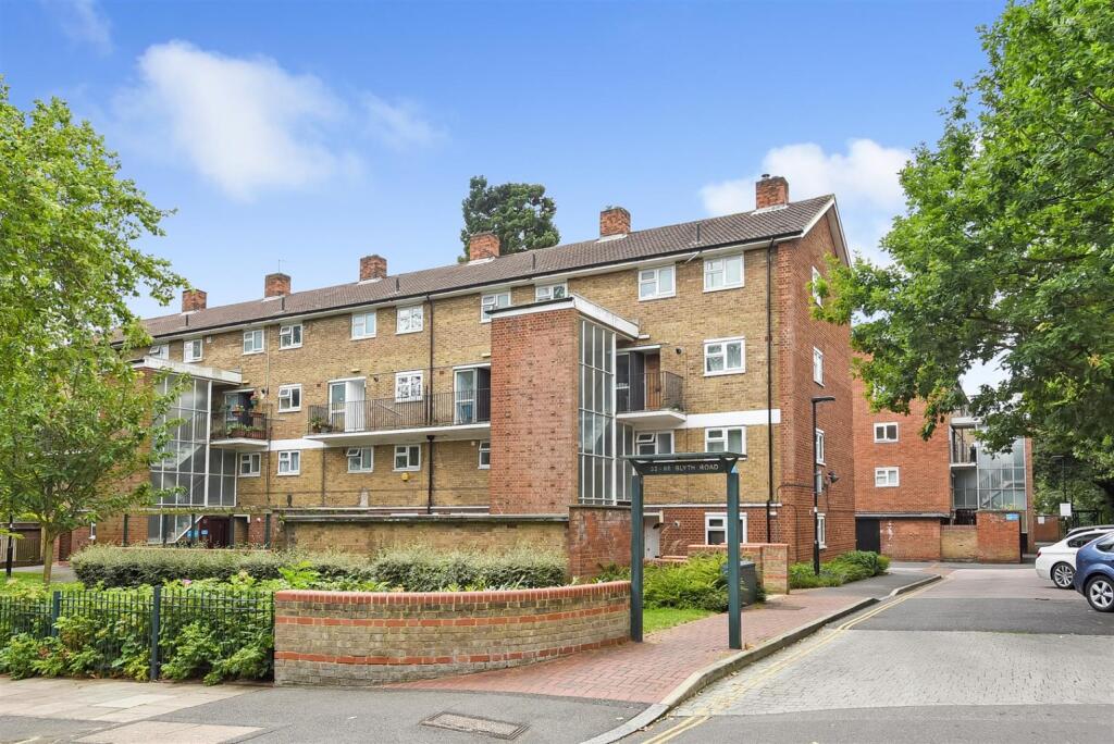 3 bed Apartment for rent in Beckenham. From Capital Estate Agents - Bromley