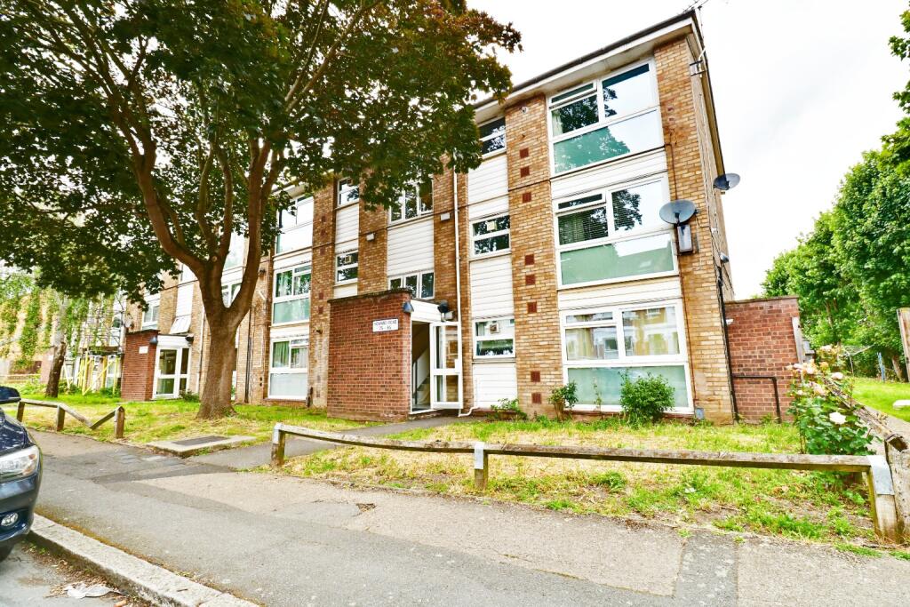 2 bed 1st Floor Flat for rent in Beckenham. From Capital Estate Agents - Bromley
