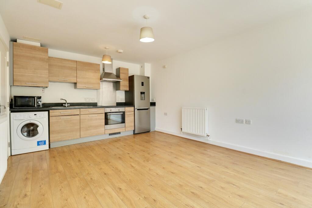 2 bed 1st Floor Flat for rent in Greenwich. From Capital Estate Agents - Bromley