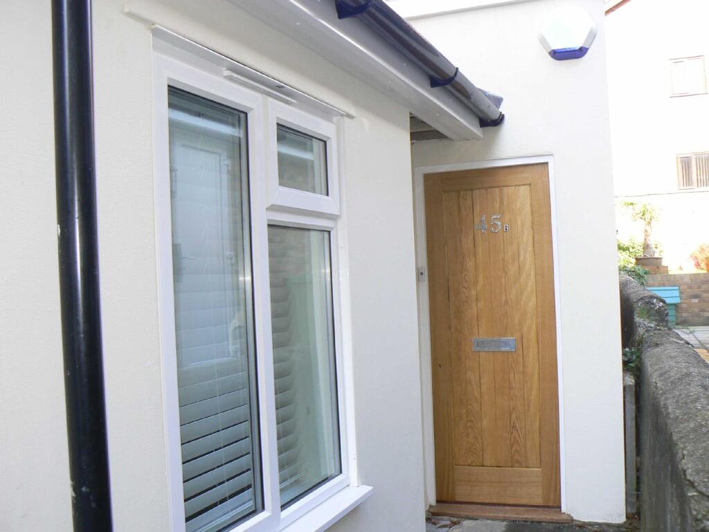 1 bed 1st Floor Flat for rent in Green Street Green. From Capital Estate Agents - Bromley