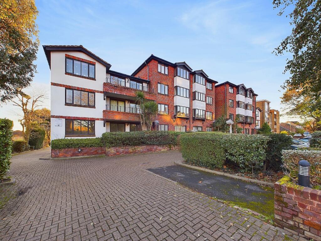 2 bed Apartment for rent in Chislehurst. From Capital Estate Agents - Bromley 2 bed Apartment for rent in Chislehurst. From Capital Estate Agents - Bromley