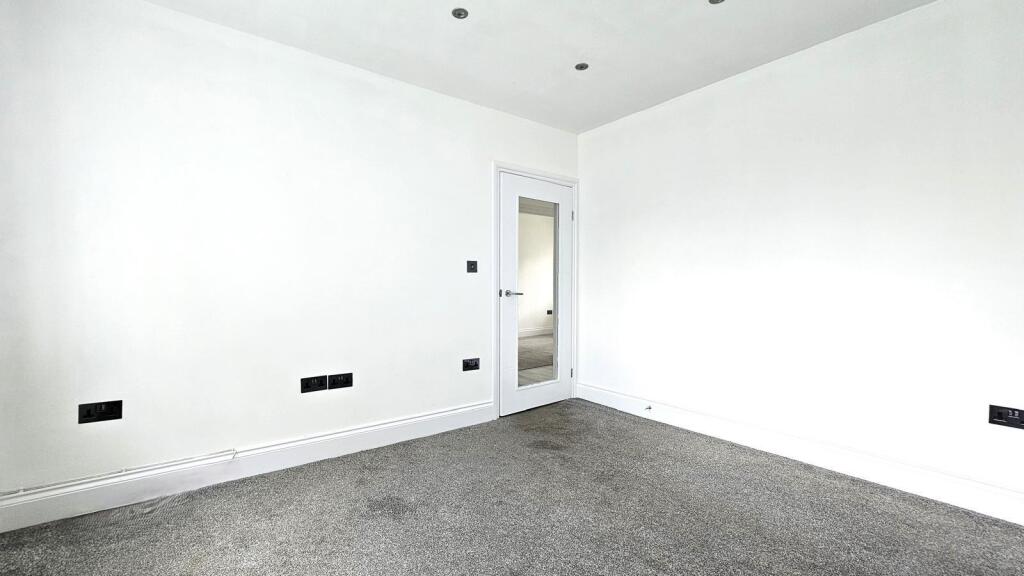 2 bed 1st Floor Flat for rent in Penge. From Capital Estate Agents - Bromley