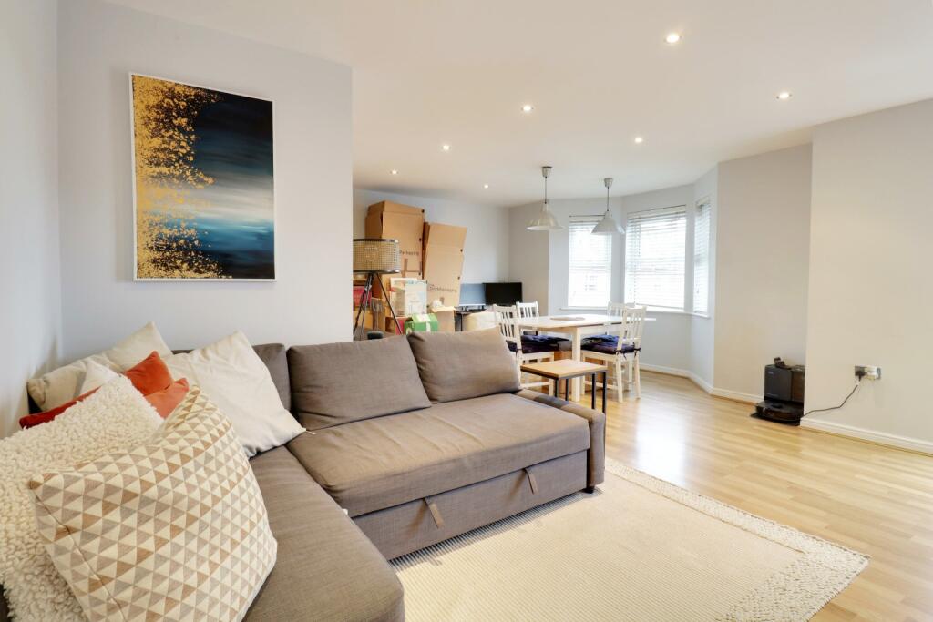 2 bed 1st Floor Flat for rent in Chislehurst. From Capital Estate Agents - Bromley 2 bed 1st Floor Flat for rent in Chislehurst. From Capital Estate Agents - Bromley