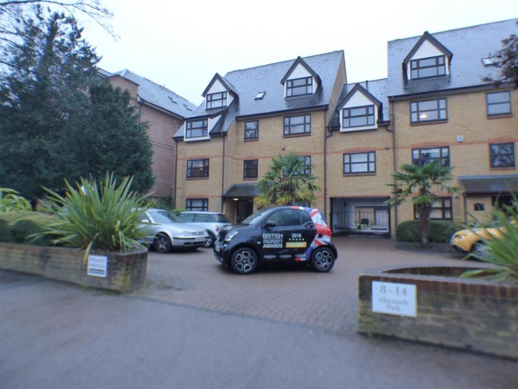 2 bed 1st Floor Flat for rent in Beckenham. From Capital Estate Agents - Bromley