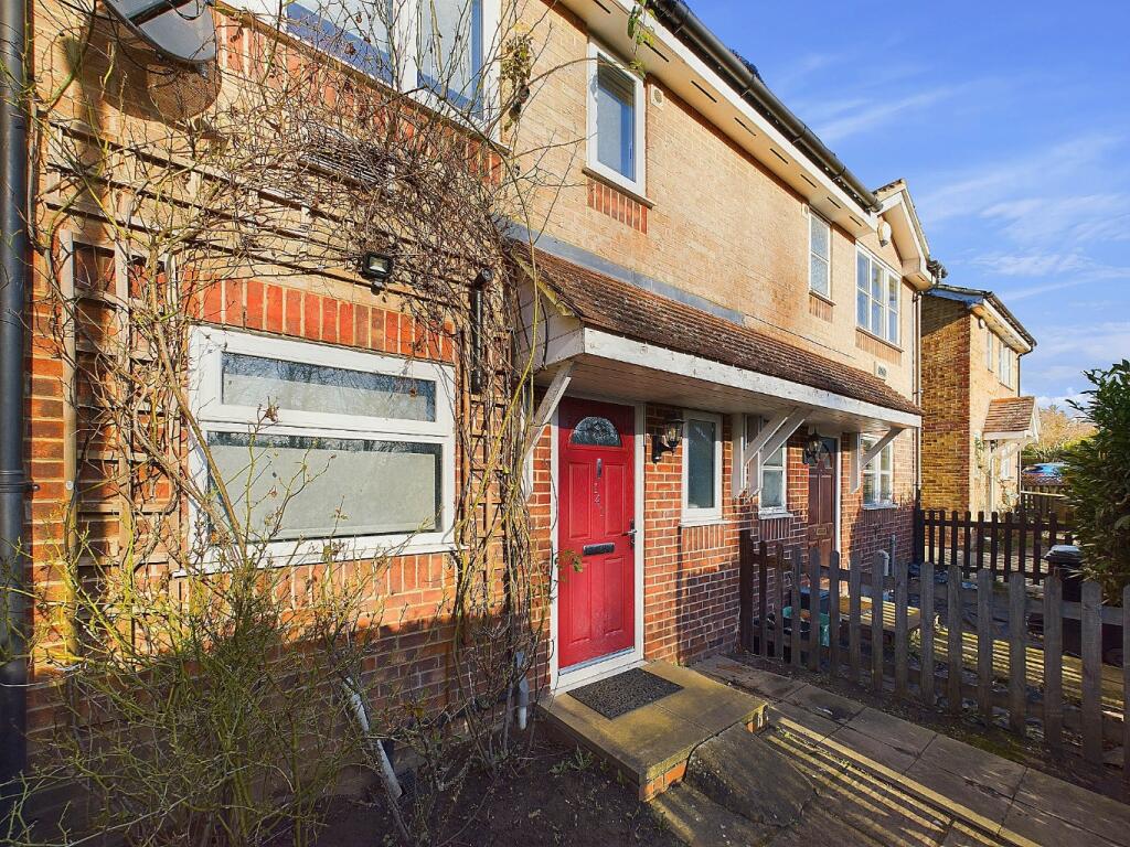 2 bed Mid Terraced House for rent in Ruxley. From Capital Estate Agents - Sidcup