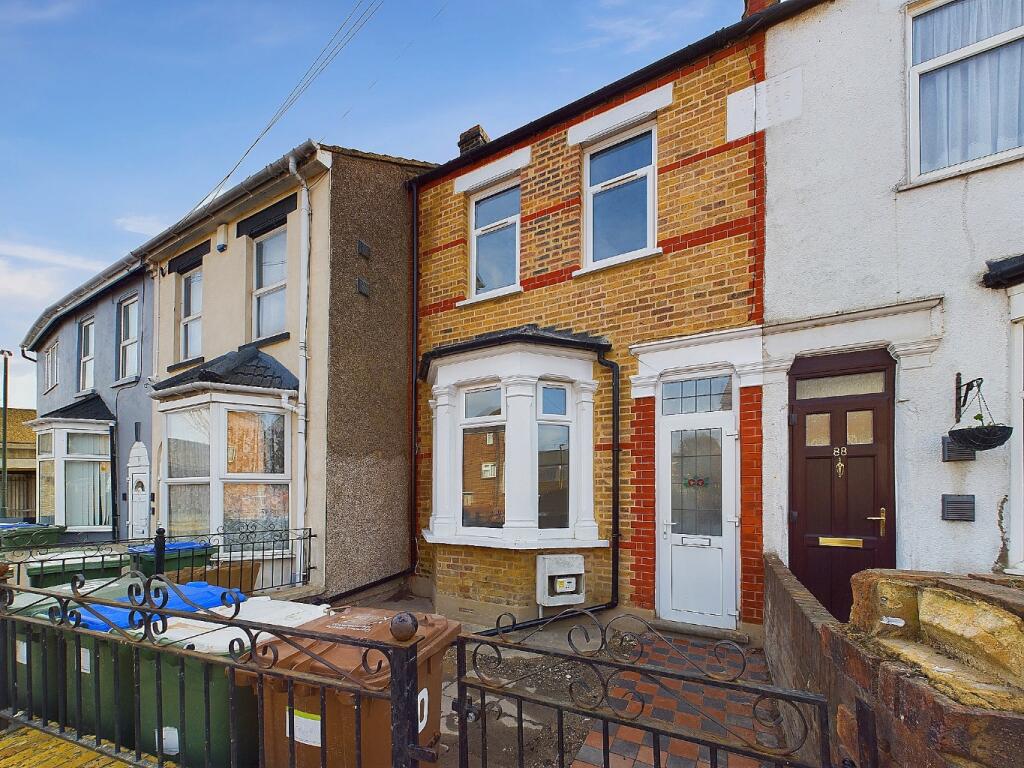 3 bed Mid Terraced House for rent in Erith. From Capital Estate Agents - Sidcup