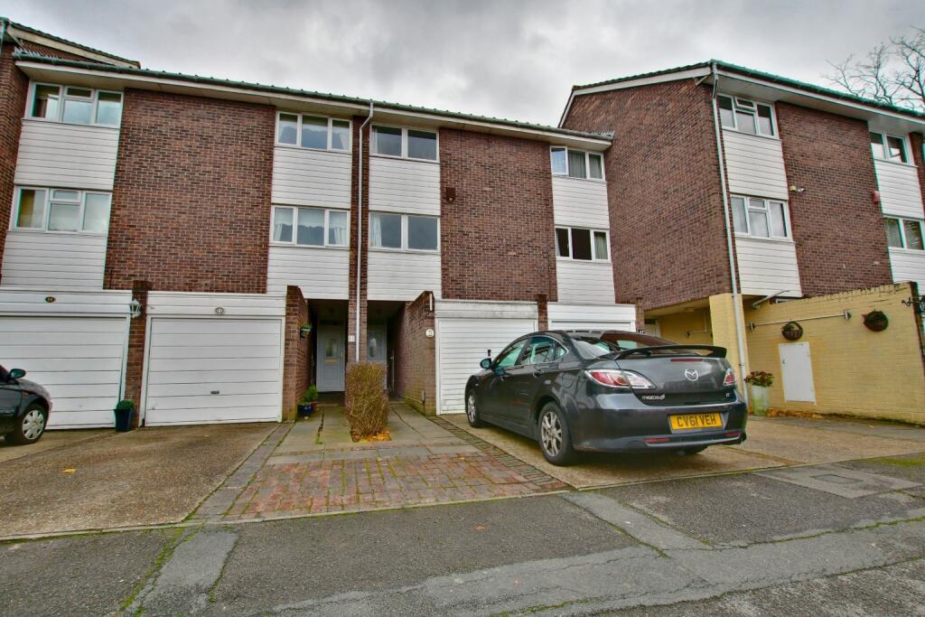 3 bed Town House for rent in Chislehurst. From Capital Estate Agents - Sidcup