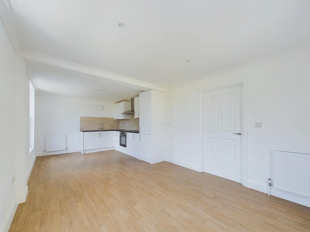 2 bed 1st Floor Flat for rent in Eltham. From Capital Estate Agents - Sidcup