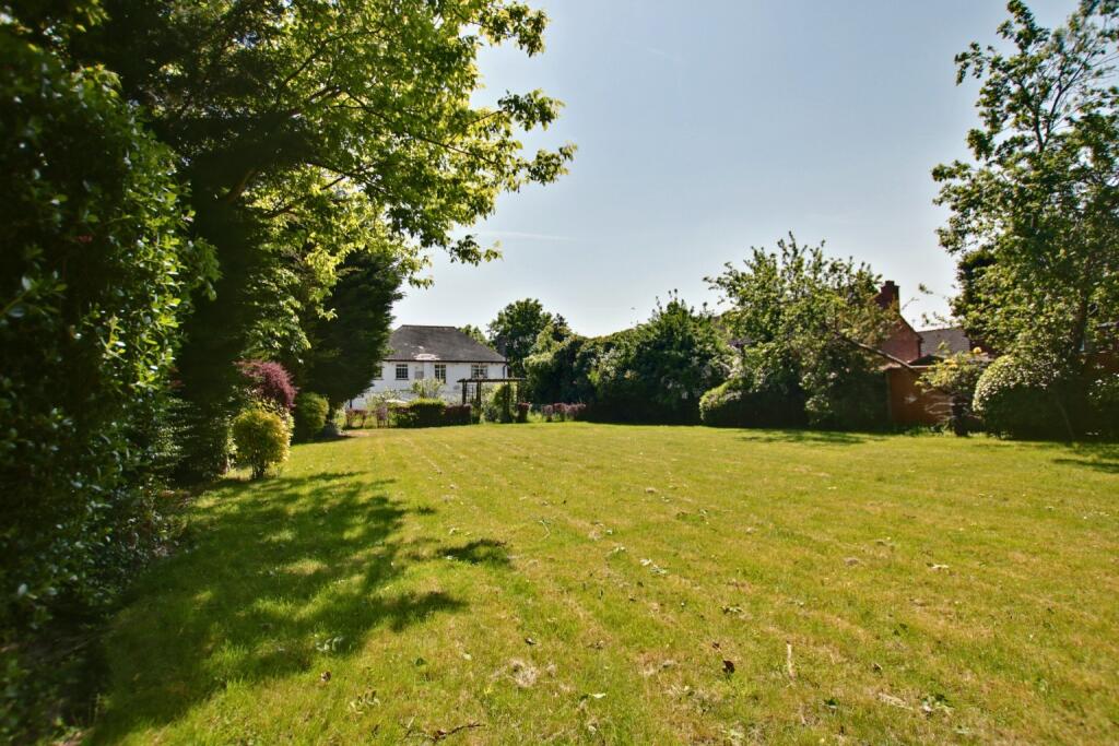 4 bed Detached for rent in Beckenham. From Capital Estate Agents - Sidcup
