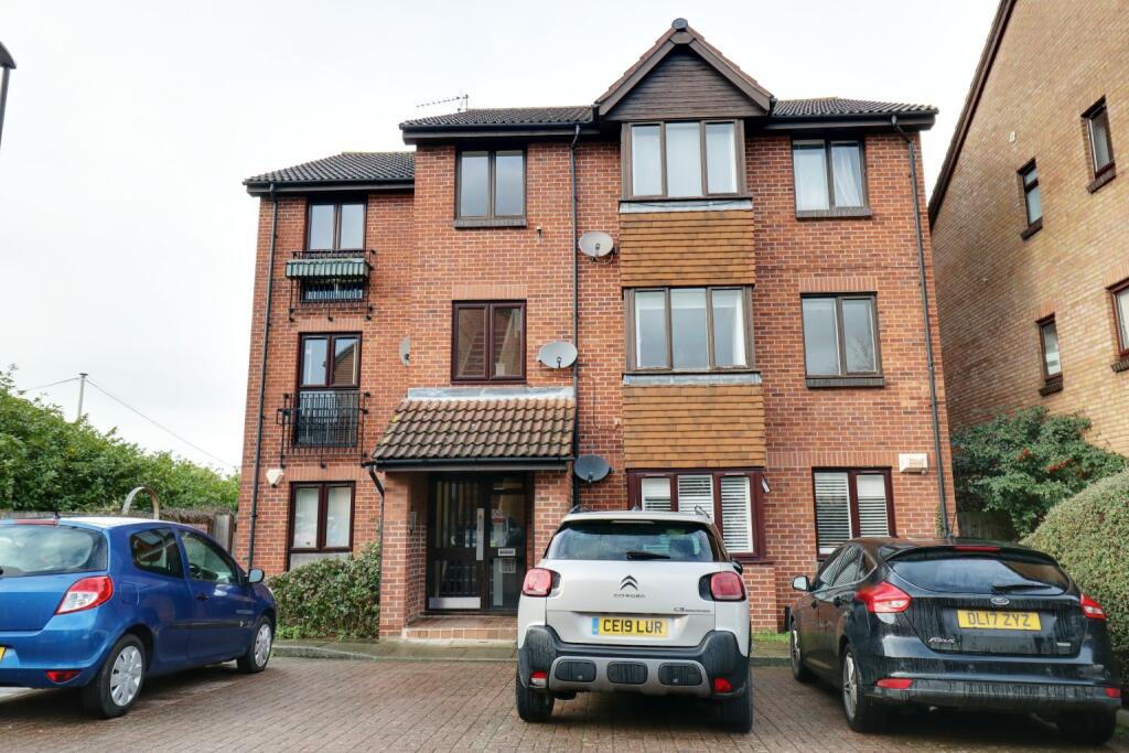 2 bed 1st Floor Flat for rent in Catford. From Capital Estate Agents - Sidcup