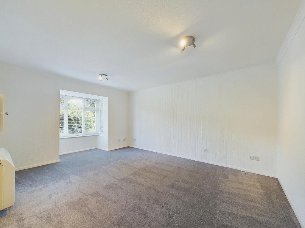2 bed Apartment for rent in Ruxley. From Capital Estate Agents - Sidcup