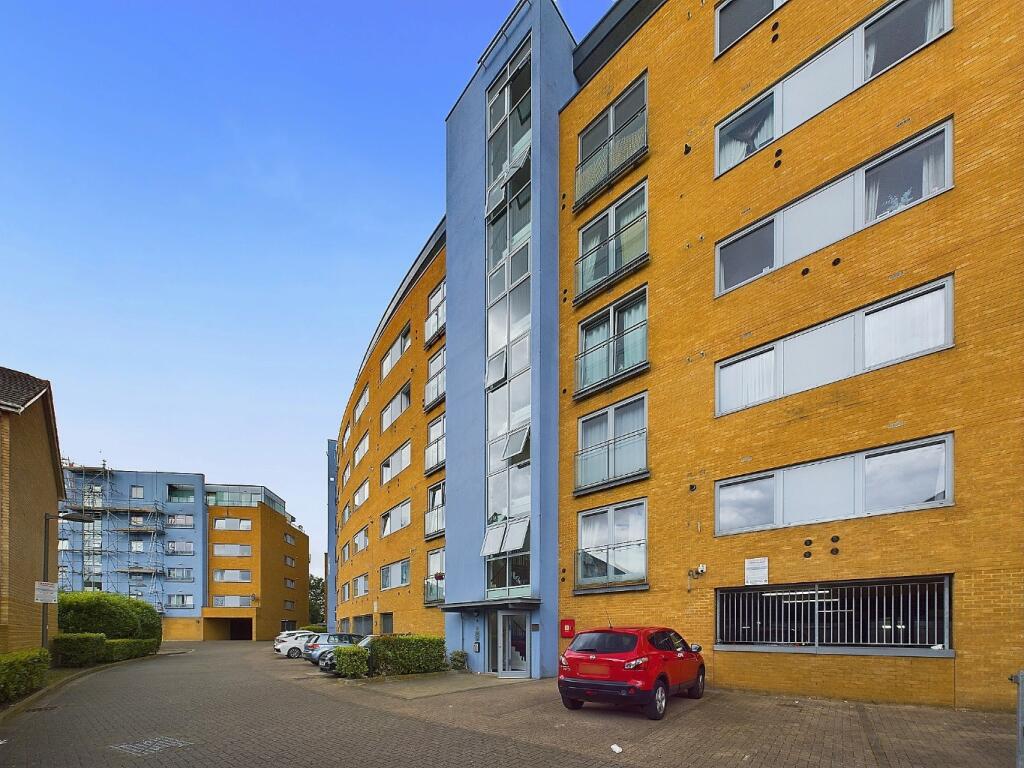 2 bed 1st Floor Flat for rent in Woolwich. From Capital Estate Agents - Sidcup