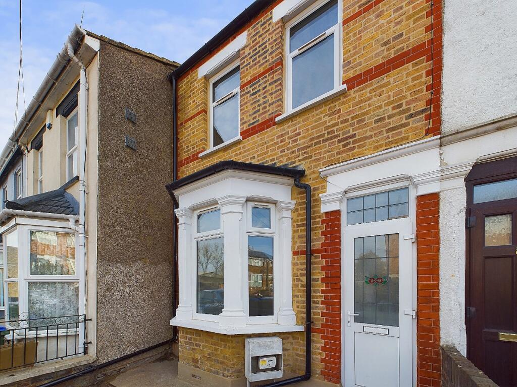 3 bed Mid Terraced House for rent in Erith. From Capital Estate Agents - Sidcup