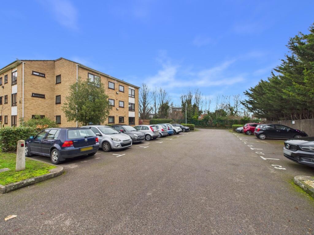 1 bed 1st Floor Flat for rent in Erith. From Capital Estate Agents - Sidcup
