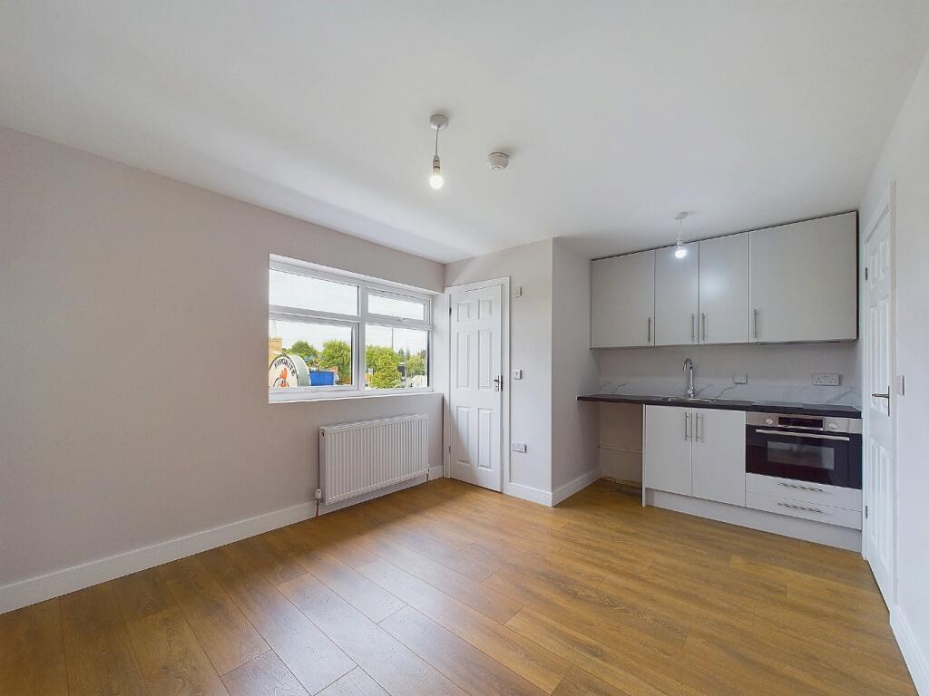 4 bed Studio for rent in Sidcup. From Capital Estate Agents - Sidcup