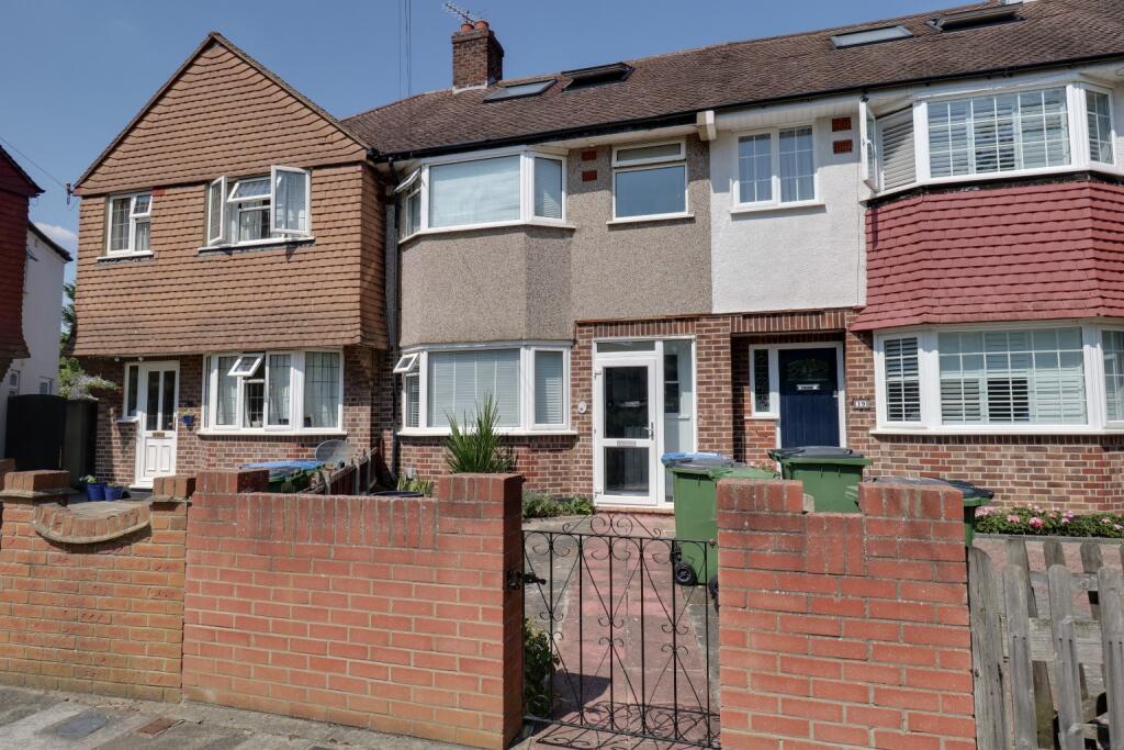 4 bed Semi Detached for rent in Eltham. From Capital Estate Agents - Sidcup