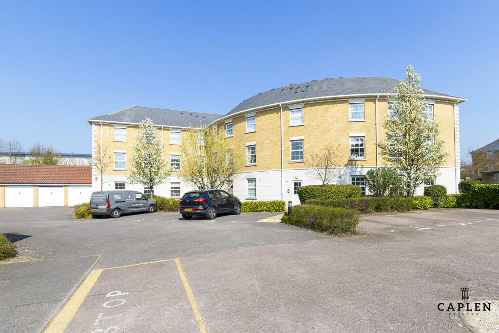 2 bed Apartment for rent in Waltham Abbey. From Caplen Estates - Loughton