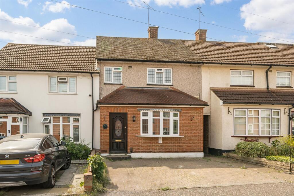 2 bed Detached for rent in Loughton. From Caplen Estates - Buckhurst Hill 2 bed Detached for rent in Loughton. From Caplen Estates - Buckhurst Hill