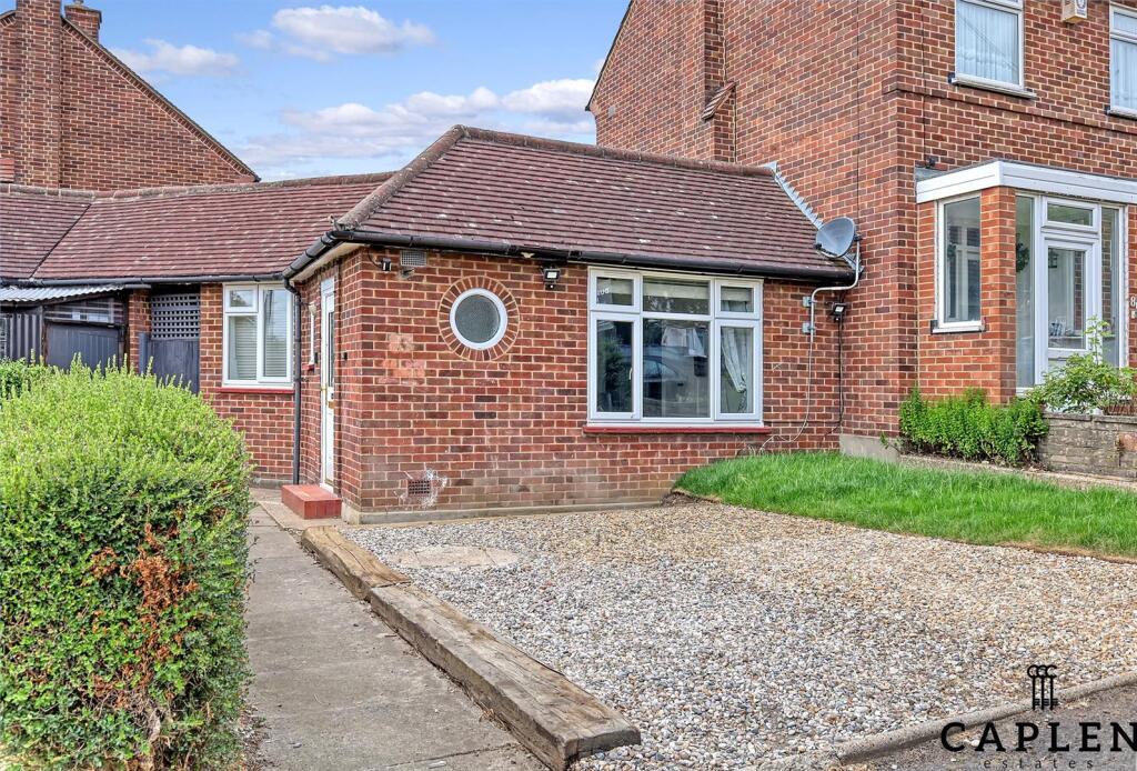 4 bed 1st Floor Flat for rent in Loughton. From Caplen Estates - Buckhurst Hill