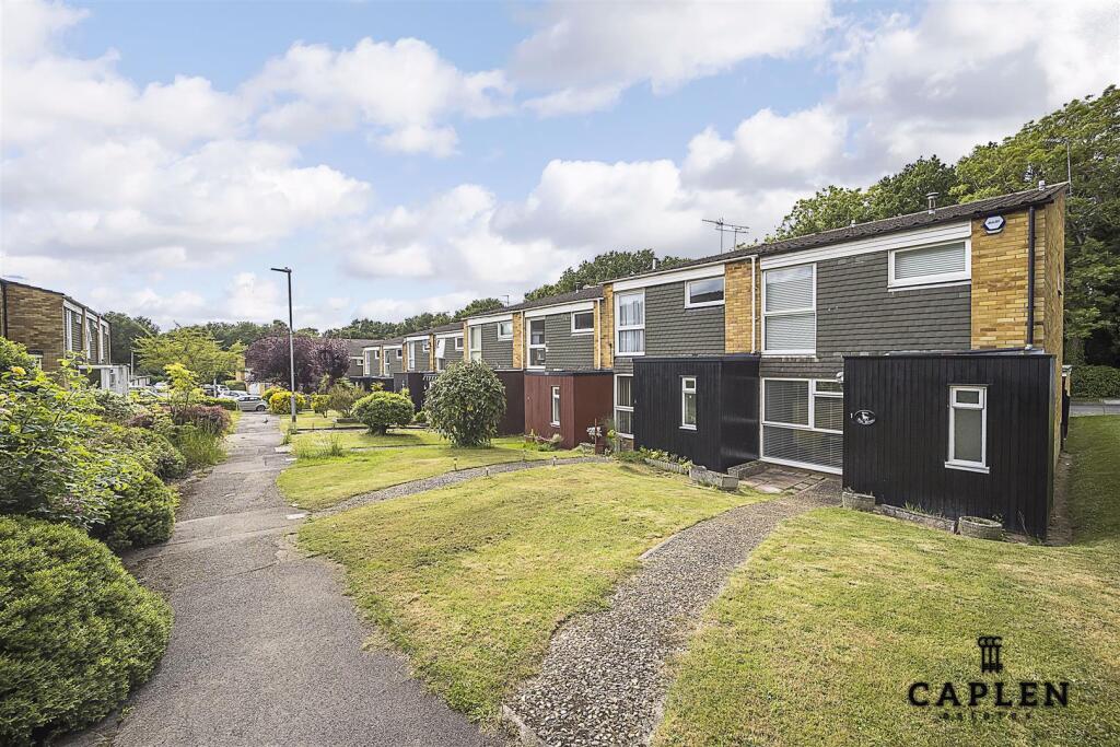3 bed Detached for rent in Woodford. From Caplen Estates - Buckhurst Hill 3 bed Detached for rent in Woodford. From Caplen Estates - Buckhurst Hill