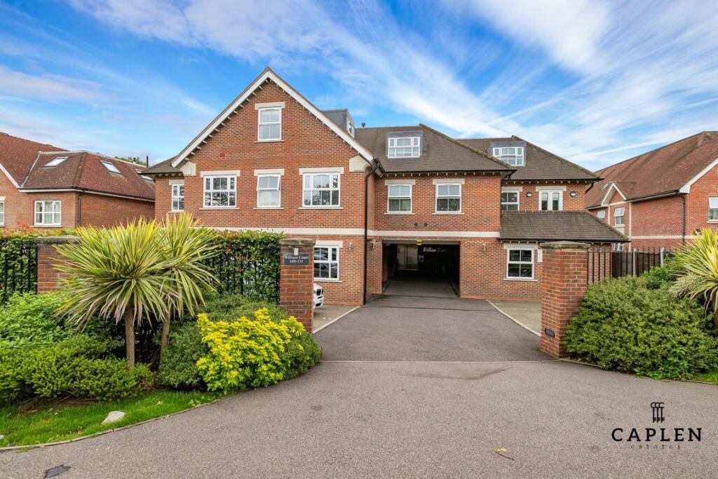 2 bed 1st Floor Flat for rent in Chigwell. From Caplen Estates - Buckhurst Hill
