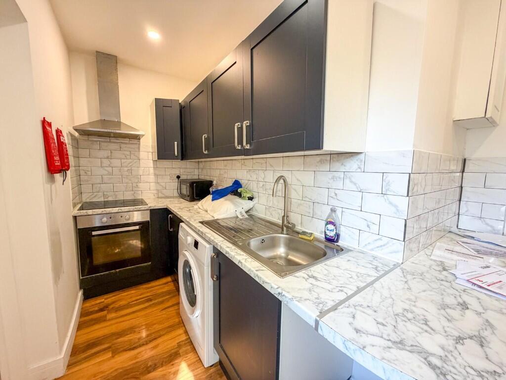 1 bed 1st Floor Flat for rent in Waltham Cross. From Castles Estate Agents - Waltham Abbey 1 bed 1st Floor Flat for rent in Waltham Cross. From Castles Estate Agents - Waltham Abbey
