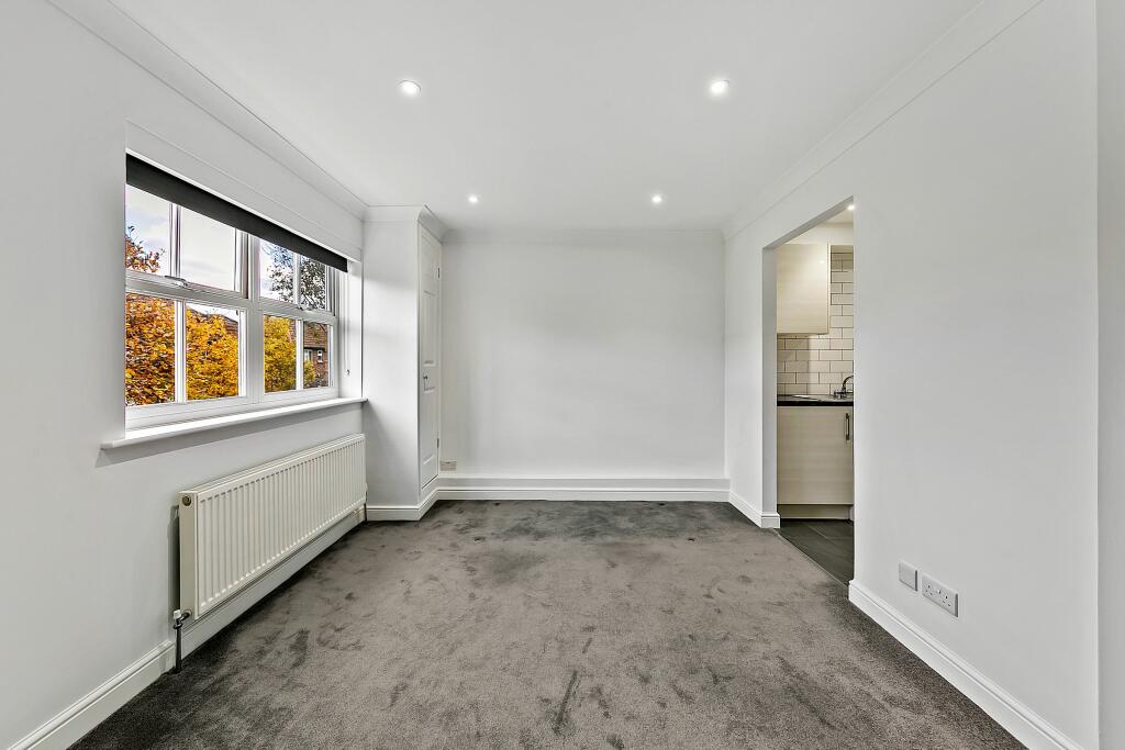 1 bed Apartment for rent in Richmond upon Thames. From Castor Bay Property Ltd - Twickenham