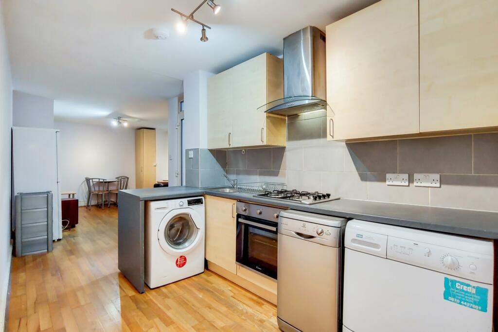 3 bed Flat for rent in Hampstead. From Cedar Estates - West Hampstead