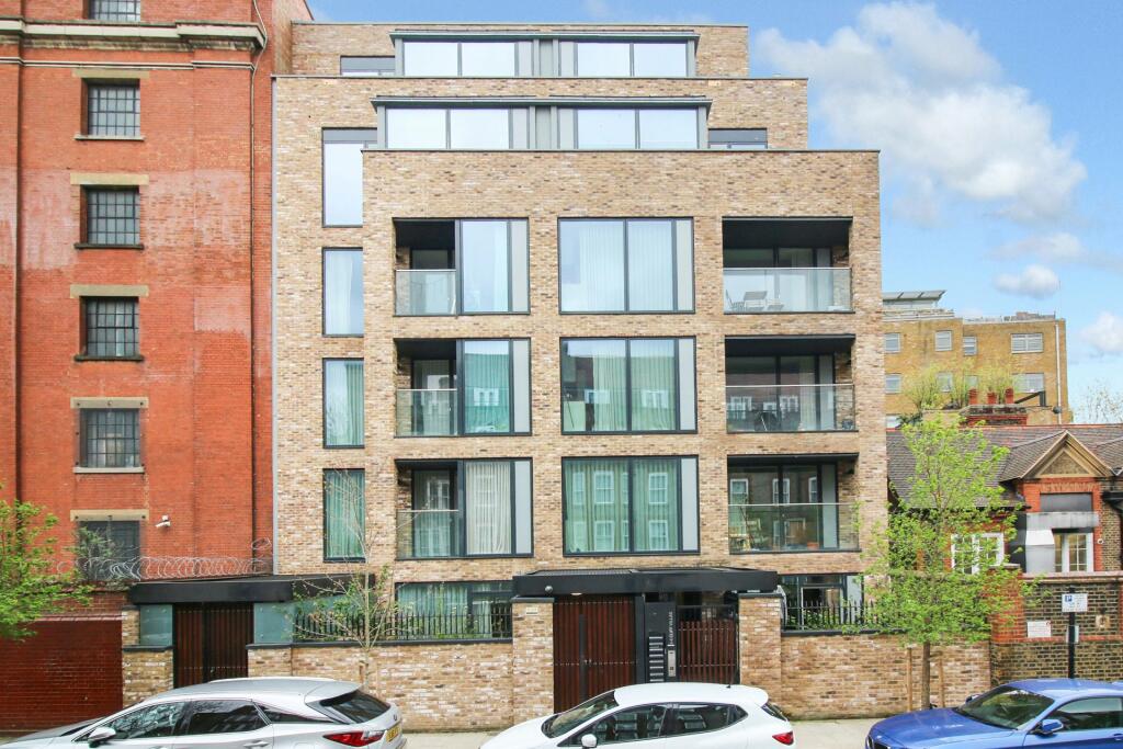 2 bed Flat for rent in Camden Town. From Cedar Estates - West Hampstead