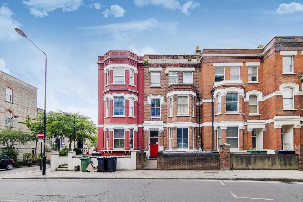 4 bed 1st Floor Flat for rent in Hampstead. From Cedar Estates - West Hampstead 4 bed 1st Floor Flat for rent in Hampstead. From Cedar Estates - West Hampstead