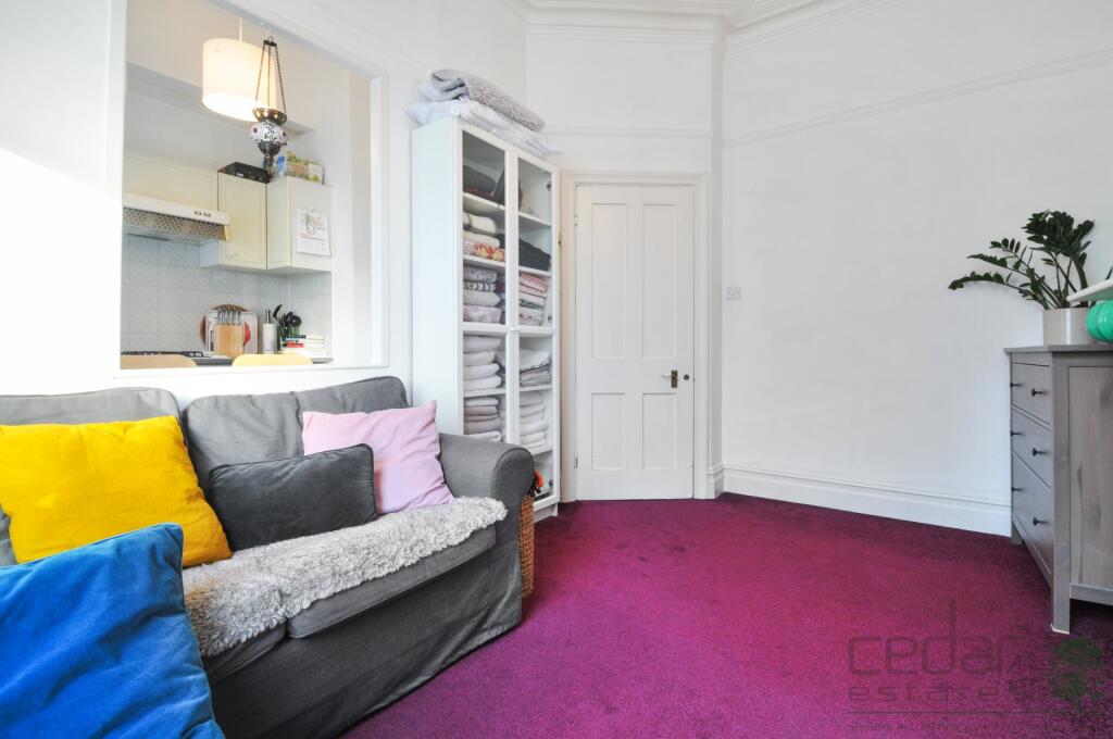1 bed 1st Floor Flat for rent in Hampstead. From Cedar Estates - West Hampstead
