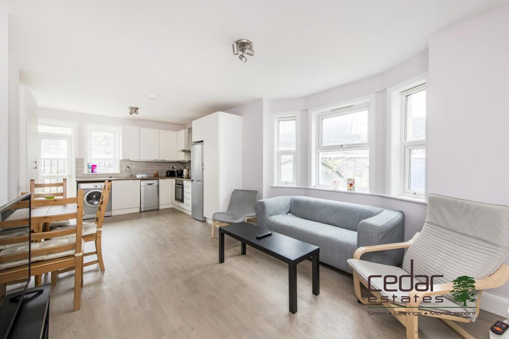 3 bed 1st Floor Flat for rent in Hampstead. From Cedar Estates - West Hampstead