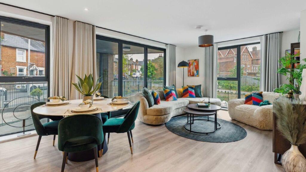 2 bed 1st Floor Flat for rent in . From Cedar Estates - West Hampstead