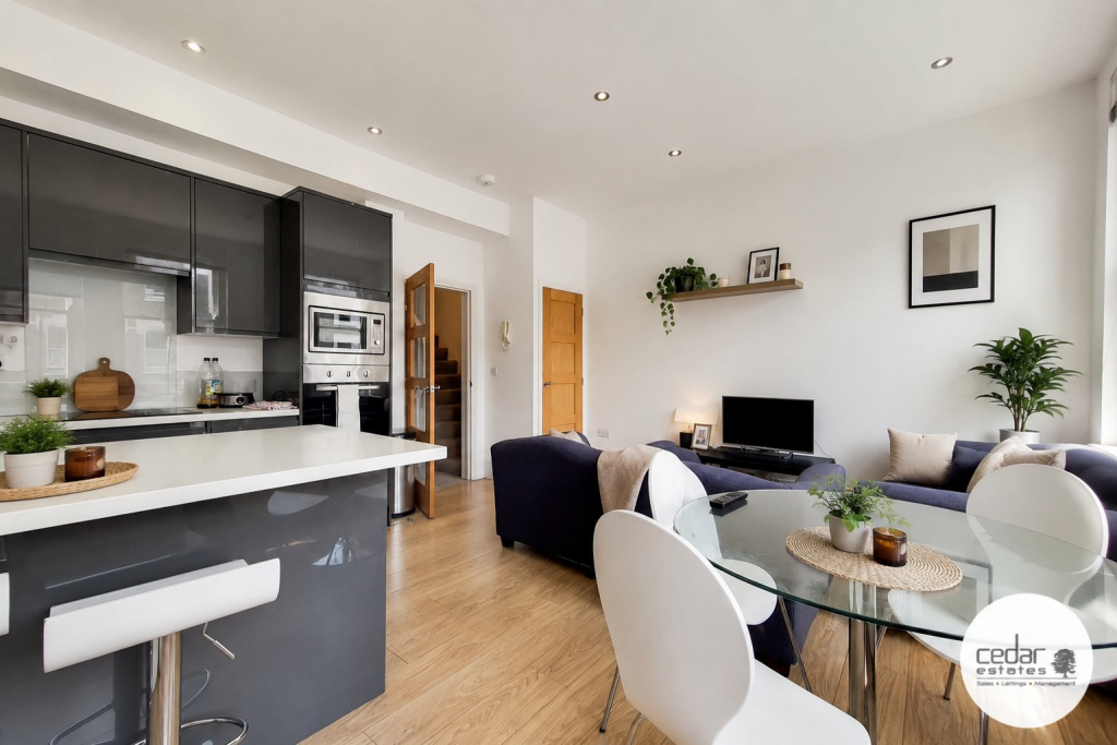 3 bed 1st Floor Flat for rent in Hampstead. From Cedar Estates - West Hampstead