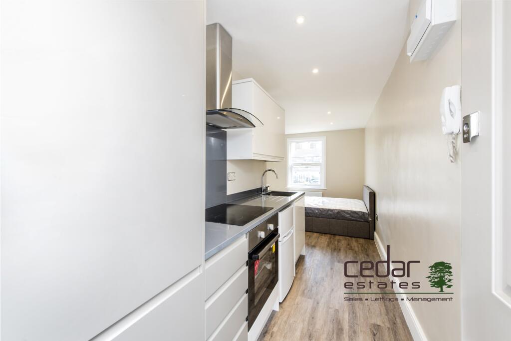 4 bed 1st Floor Flat for rent in Hampstead. From Cedar Estates - West Hampstead