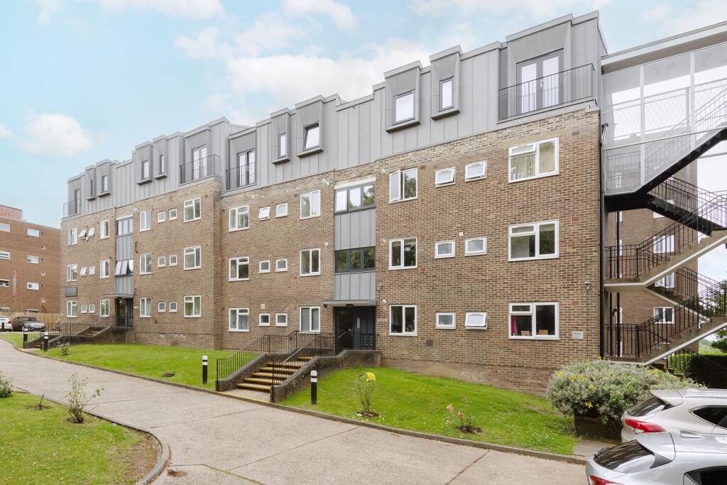 2 bed 1st Floor Flat for rent in Hornsey. From Cedar Estates - West Hampstead