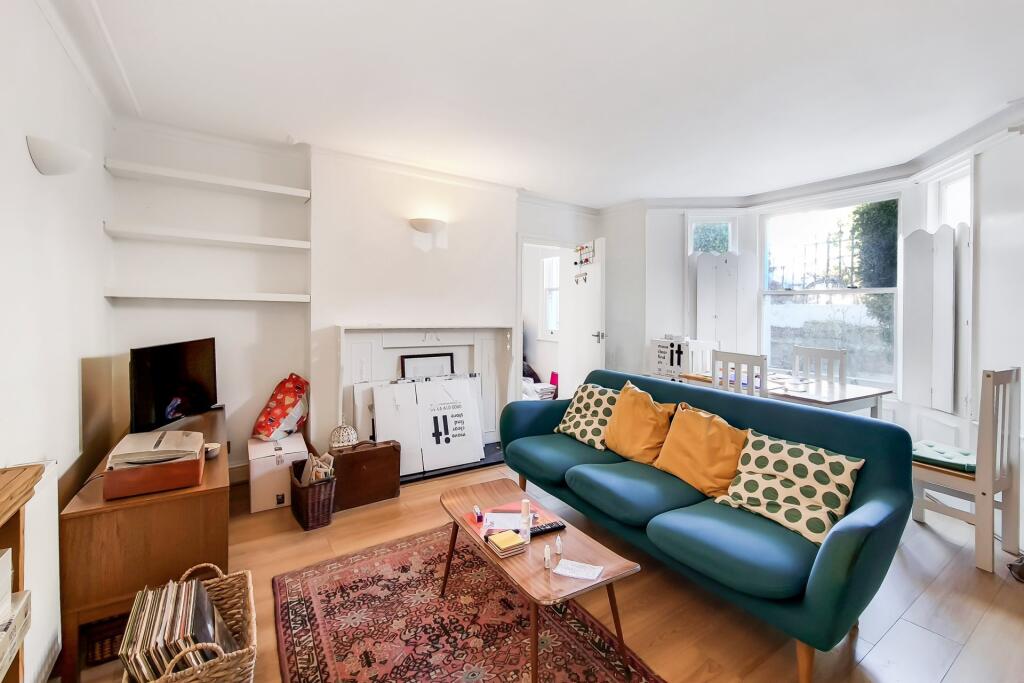 2 bed 1st Floor Flat for rent in Hammersmith. From Cedar Estates - West Hampstead
